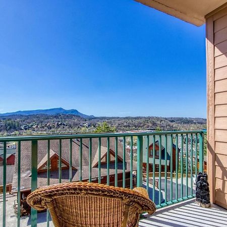 Gorgeous 2Bd 2Bth Condo With Mountain Views Pool Hot Tub Game Room Close To Parkway Pigeon Forge Exteriör bild