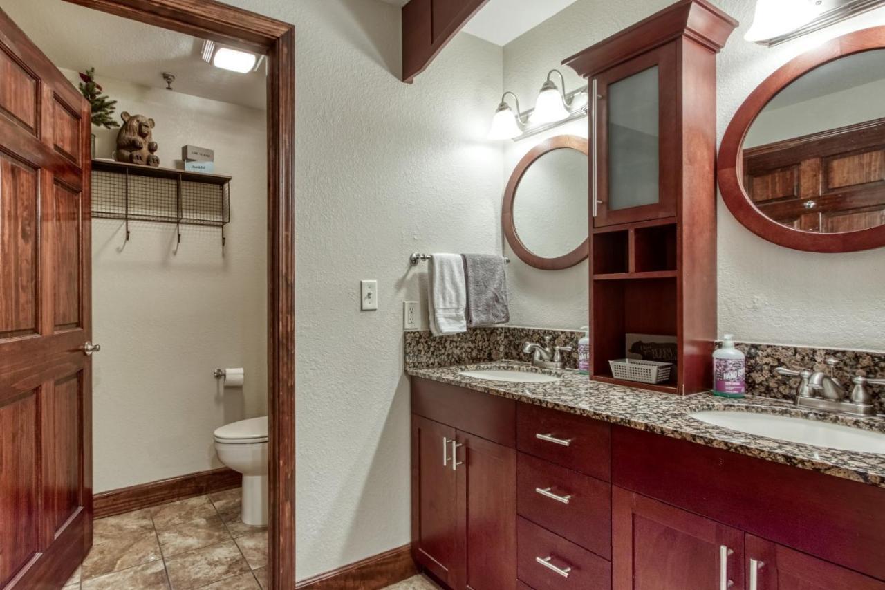 Gorgeous 2Bd 2Bth Condo With Mountain Views Pool Hot Tub Game Room Close To Parkway Pigeon Forge Exteriör bild