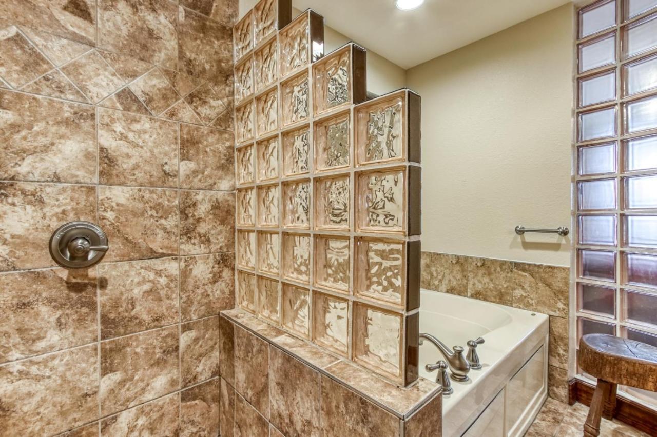 Gorgeous 2Bd 2Bth Condo With Mountain Views Pool Hot Tub Game Room Close To Parkway Pigeon Forge Exteriör bild