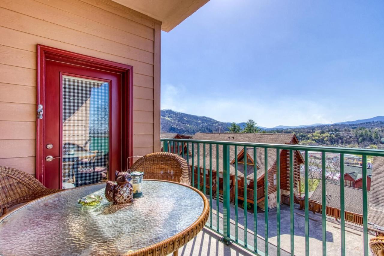 Gorgeous 2Bd 2Bth Condo With Mountain Views Pool Hot Tub Game Room Close To Parkway Pigeon Forge Exteriör bild